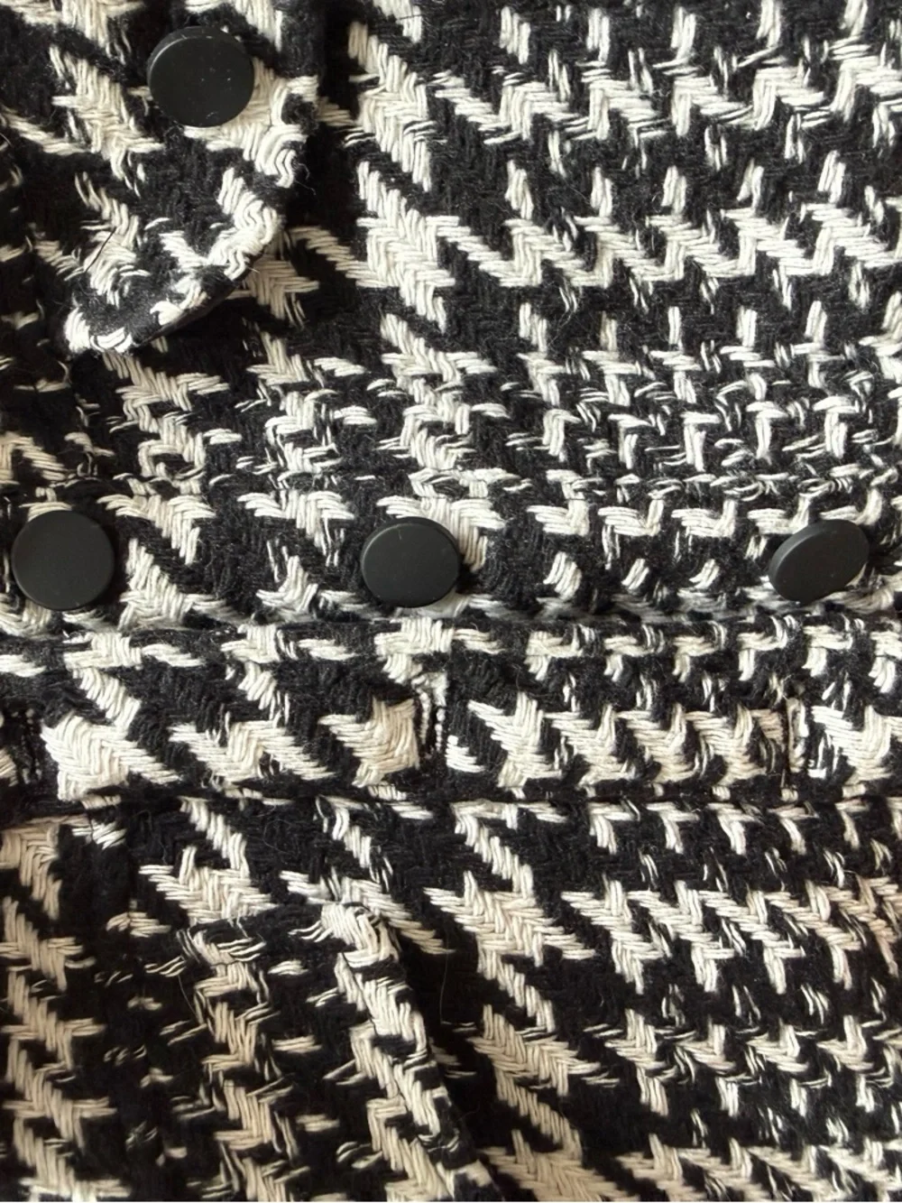 HYFVE Black & White Houndstooth Cropped Jacket - Picture 4 of 5